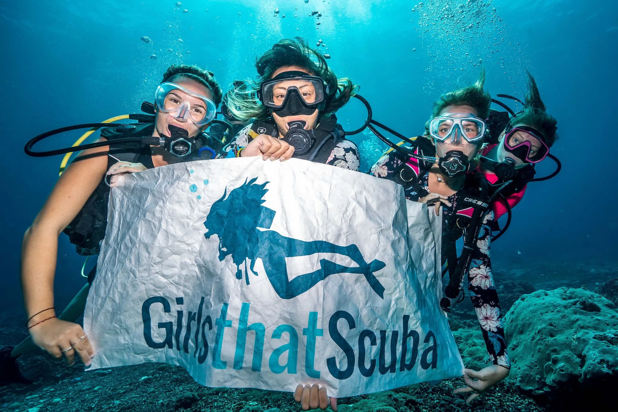 Girls That Scuba